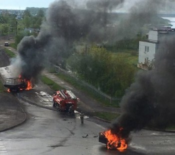 В Череповце из-за столкновения сгорели два автомобиля (ФОТО, ВИДЕО)