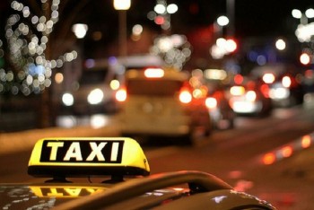 Вологодские депутаты обязали таксистов ездить с фонарем и «шашечками»