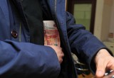 В Вологде сотрудник московского СИЗО обокрал пьяного приятеля почти на миллион
