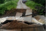 В Шекснинском районе после дождей вода смыла мосты и дороги (ФОТО)
