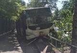 В Вологде рейсовый автобус выехал на тротуар, двое пострадавших (ФОТО)