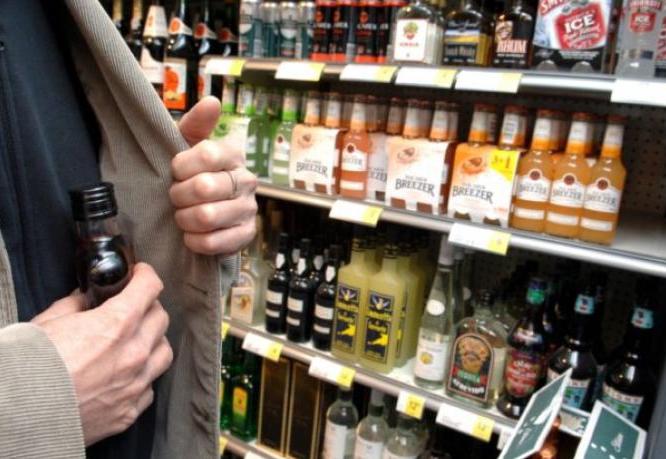 Возмущенные ценой напитка покупатели затеяли мнимую ссору