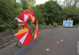 В парке Череповца вандалы сломали фотозоны к 240-летию города