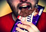 В Череповце пьяный сладкоежка пытался украсть 11 плиток шоколада