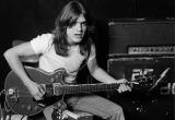 Умер гитарист Малкольм Янг — один из основателей легендарной группы AC/DC