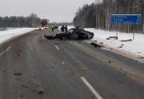 Пассажир иномарки не выжил после столкновения с грузовиком в Вологодской области (ФОТО)