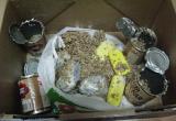 Вологодским заключенным передали посылку с консервами, в которых нашли мобильники