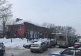 Иномарка «Форд» врезалась в пассажирский автобус в Череповце