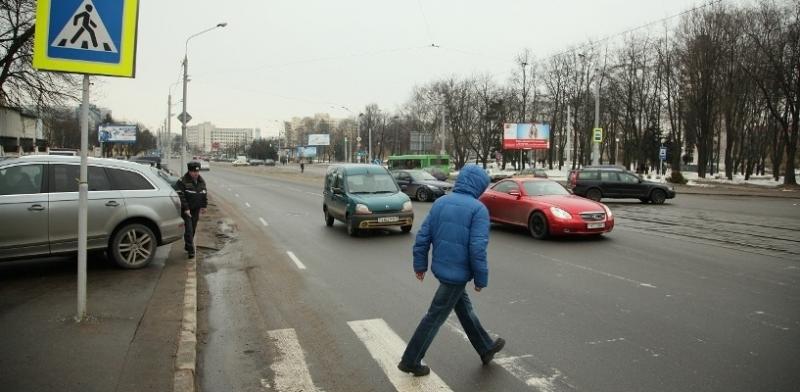Вологодский областной суд разъяснил водителям, что такое &laquo;пропустить пешехода&raquo;