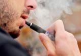 Вологжанам запретили курить электронные сигареты в общественных местах