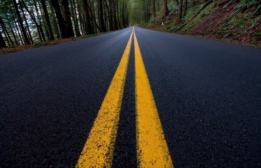 В России появится синяя и желтая дорожные разметки