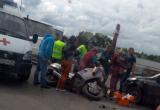 Серьезная авария на мосту 800-летия: мотоциклиста раздавило автомобилем (ВИДЕО)