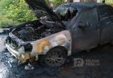 В выходной день сгорел гараж на улице Мира: Машину спасти не удалось 