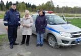Сотрудники ДПС нашли пропавшую пенсионерку в 8 км от её дома (ФОТО) 