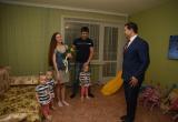 В Вологде справила новоселье с мэром семья, где родилась тройня