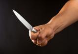 В поселке Молочное подросток ножом нанес тяжелое ранение 42-летнему мужчине