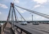 Молодой мужчина упал с Октябрьского моста в Череповце и разбился насмерть