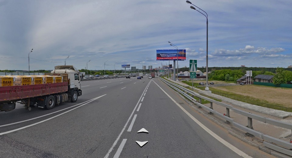 Уступи дураку дорогу: нужно ли сужать левую полосу? Мнение автоэксперта