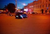 Две иномарки столкнулись в Вологде. Под колесами BMW оказался мотоциклист Suzuki