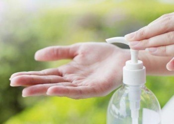 Как сделать антисептик для рук и пользоваться правильно