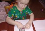 Рисование цветным песочком увлечет вашего ребенка