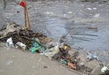 Из Вытегорского водохранилища выловили килограммы мусора