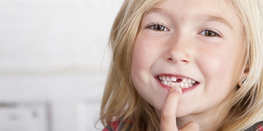 Чем опасно раннее удаление молочных зубов? Расскажет стоматология «Демократ»! 