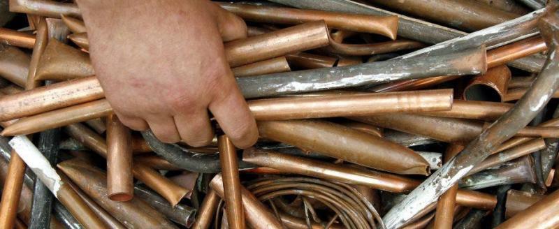  В Череповце три местных жителя умудрились похитить 450 тонн металлолома