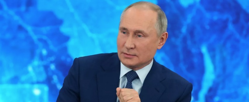Владимира Путина попросили ввести штраф для невакцинированных от ковида
