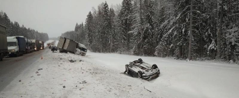 Двойное ДТП с 6 автомобилями случилось в Грязовецком районе