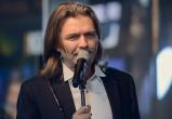 Дмитрий Маликов сделал предложение юной певице прямо на сцене