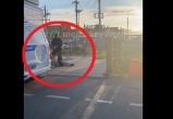 Вологодские правоохранители на ул. Конева «принимают» голого мужчину без трусов и тапок