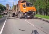 В жуткой аварии на трассе в Вологодской области кто-то погиб, но это загадка…