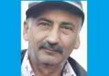В Вологодской области пропал 68-летний мужчина с усами в светлой бейсболке и голубой рубашке