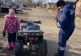 В Вологодской области сотрудники ГИБДД пресекли нарушение ПДД и остановили 8-летнюю «байкершу» на квадроцикле