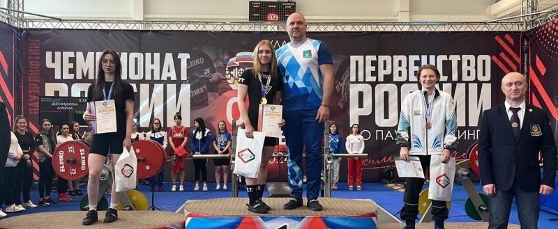 Вологжанка Алина Удальцова победила на первенстве России по пауэрлифтингу