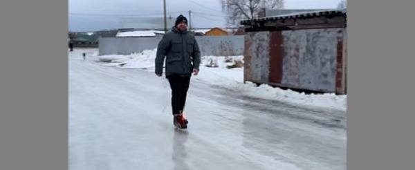 Вологжанин креативно пожаловался на гололед у своего дома и тут же получил отклик от местной власти