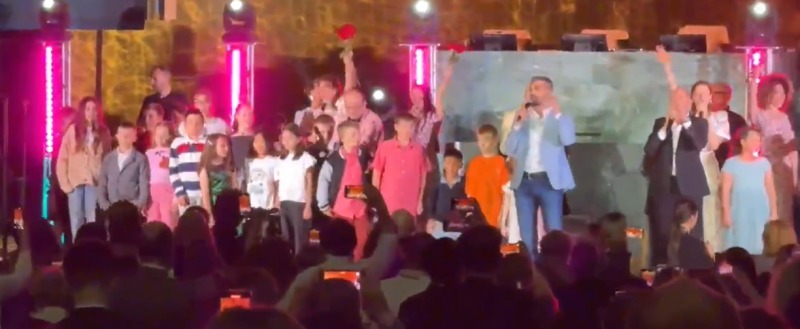 скриншот видео концерта Хора Турецкого в ООН