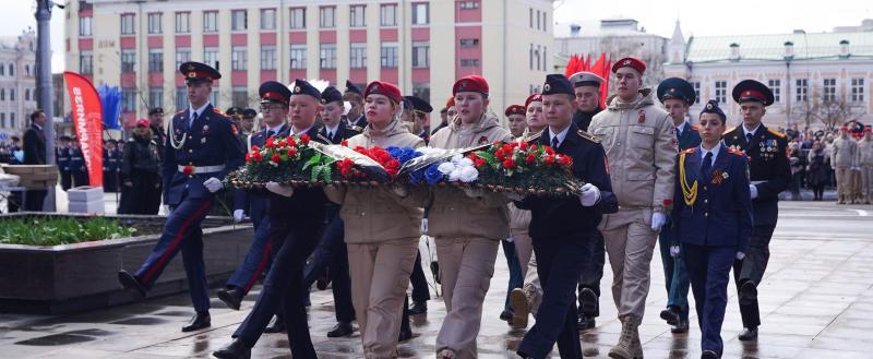 750 юных вологжан стали в Вологде участниками Школьного парада, посвященного Дню Победы
