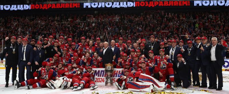Фото: https://vk.com/hclokomotiv_official