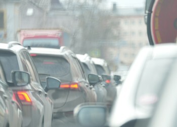 Как спасти авто от жары: простые советы для парковки летом Как спасти авто от жары: простые советы для парковки летом