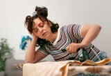 Чистота – только руками! — вместо того, чтобы сменить памперс и покормить малыша, свекровь мыла полы