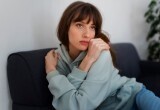 – Хозяйка из нее никудышняя, а он пылинки сдувает, – услышала я слова свекрови за своей спиной