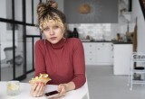 Моя мама обвиняет меня в том, что я не готова взять себе чужих детей