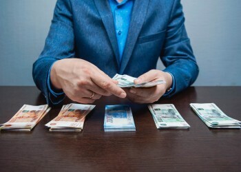Стоит ли брать кредит сейчас: что ждёт заёмщиков после решения ЦБ 12 сентября Стоит ли брать кредит сейчас: что ждёт заёмщиков после решения ЦБ 12 сентября