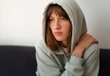 Мой идеальный мужчина из интернета оказался алкоголиком и манипулятором — а я не смогла уйти