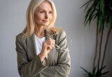 Решила выяснить у девушки сына, почему они отменили свадьбу и расстались, потому что сам сын молчит об этом