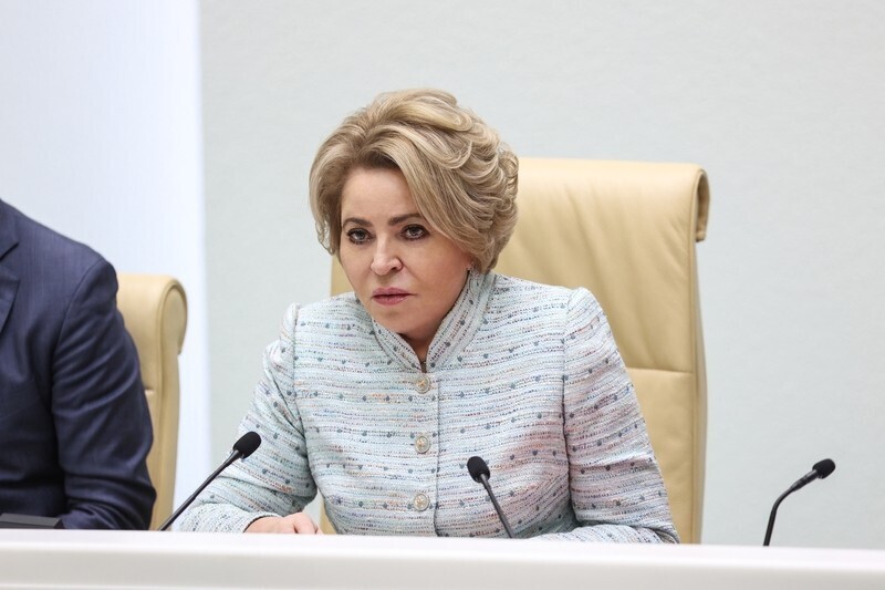 «Это должно быть модным»: Матвиенко предложила девушкам рожать сразу после совершеннолетия