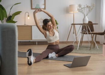 Фитнес дома: 15-минутные комплексы для занятых людей