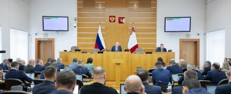 Продажа алкоголя в праздничные дни в Вологодской области: временные послабления при сохранении строгого курса